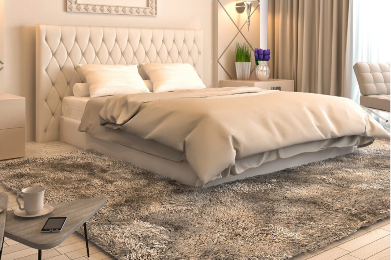Chiếc thảm để chân giường sẽ giúp cho đôi chân của bạn không bị lạnh khi bước xuống nền nhà