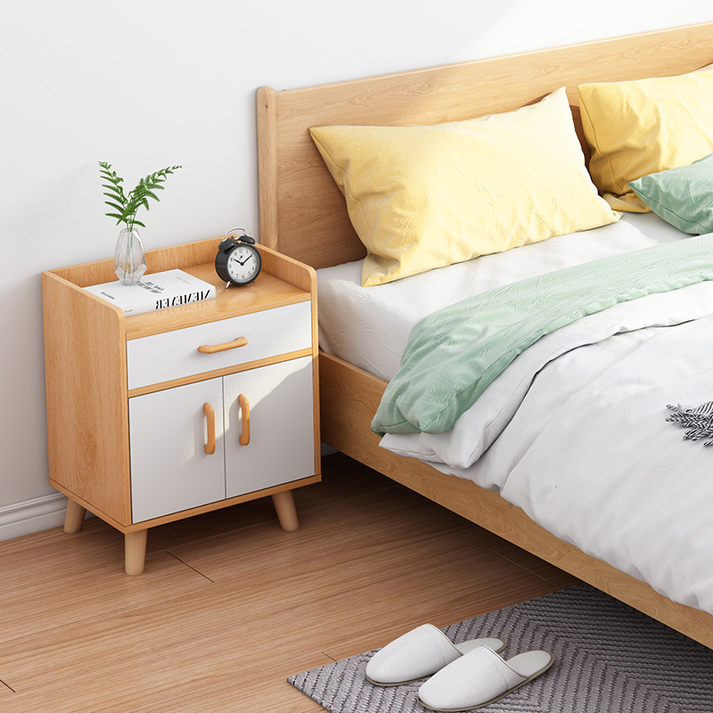 Tủ đầu giường là đồ nội thất cơ bản giúp cho phòng ngủ của bạn trở nên tiện nghi hơn